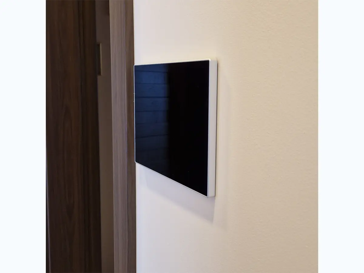 Wallpanel S10 viewed from the side after wall mounting